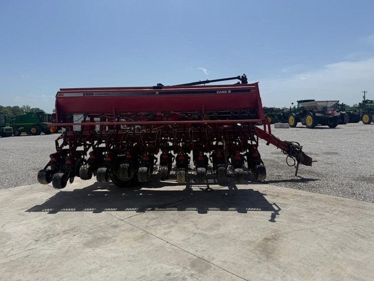 case-ih-5500-image-52