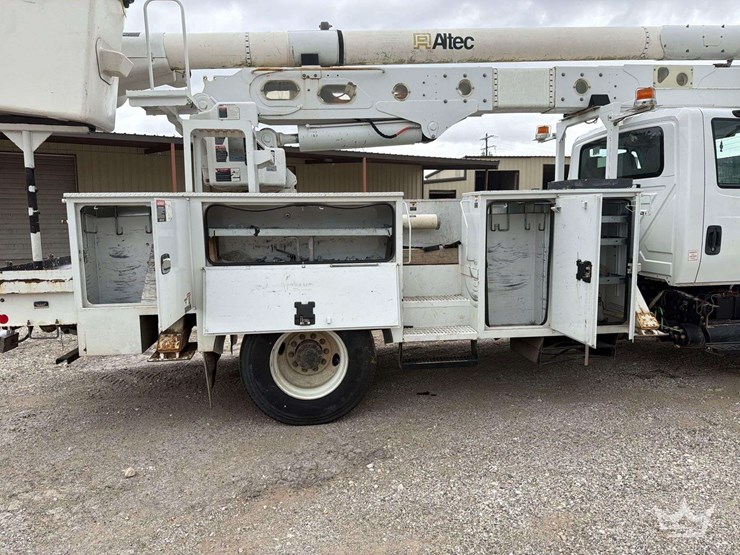 2018-international-durastar-4300-image-38
