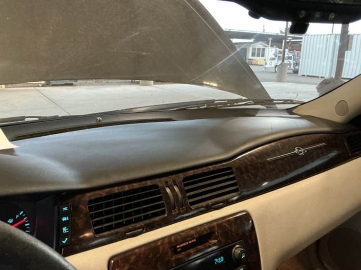 2016-chevrolet-impala-limited-sdn-image-17