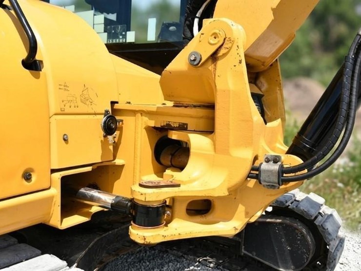 2016-caterpillar-308e2-cr-image-13