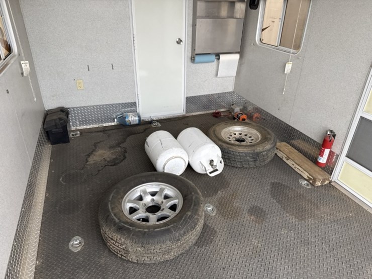 2008-heartland-cyclone-fifth-wheel-toyhauler-image-29