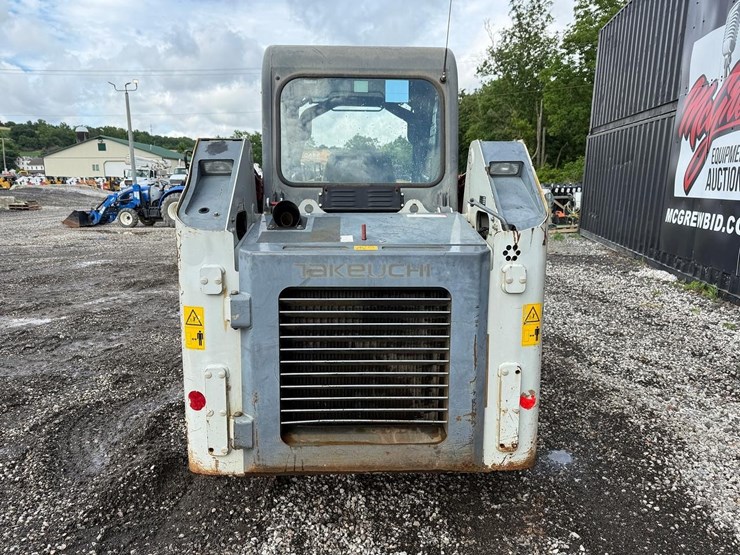 2019-takeuchi-tl8-image-3