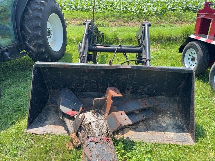 loader-with-bucket-to-fit-new-holland-tn-image-4