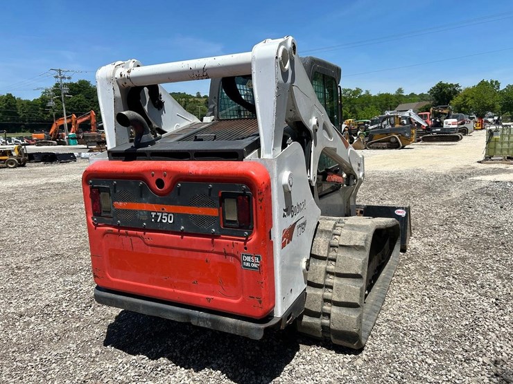 2017-bobcat-t750-image-4