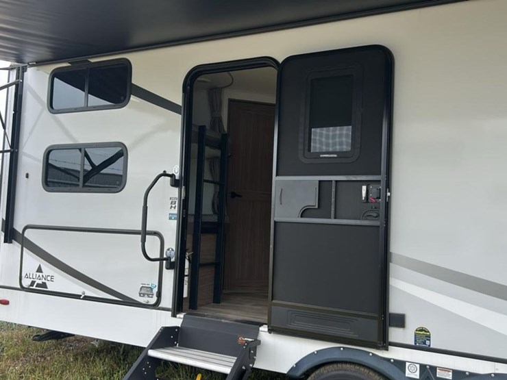 #141-•-2024-alliance-rv-delta-281bh-camper-image-18