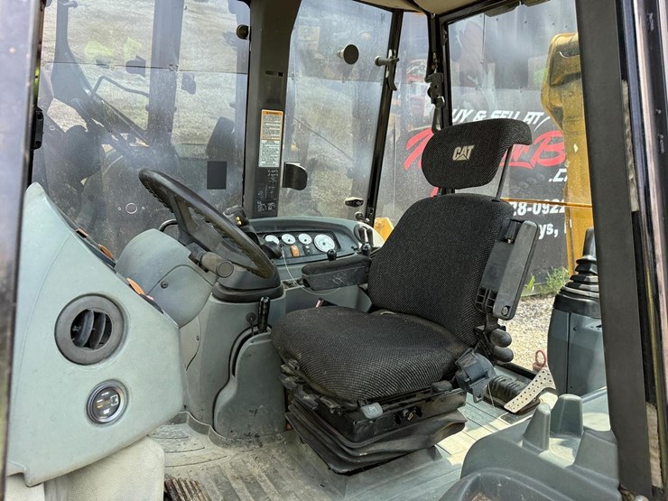 caterpillar-420d-image-22