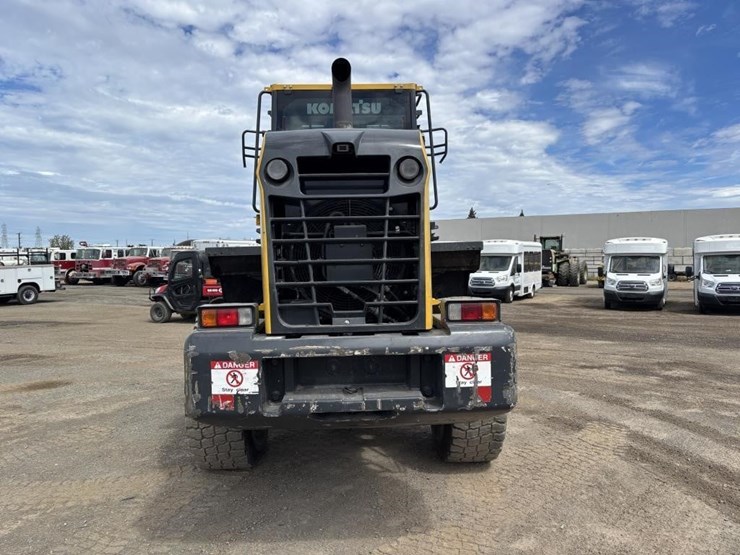2019-komatsu-wa200-8-image-8