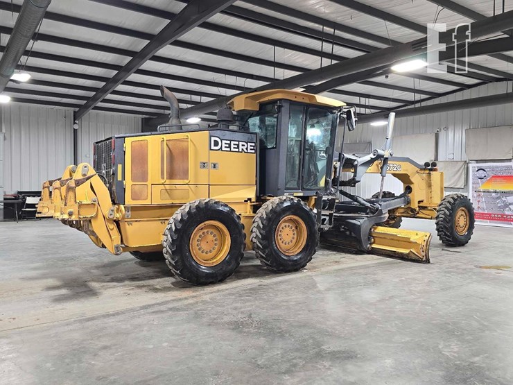 2011-deere-672g-image-3