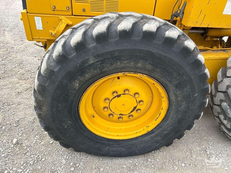 2002-caterpillar-120h-image-31