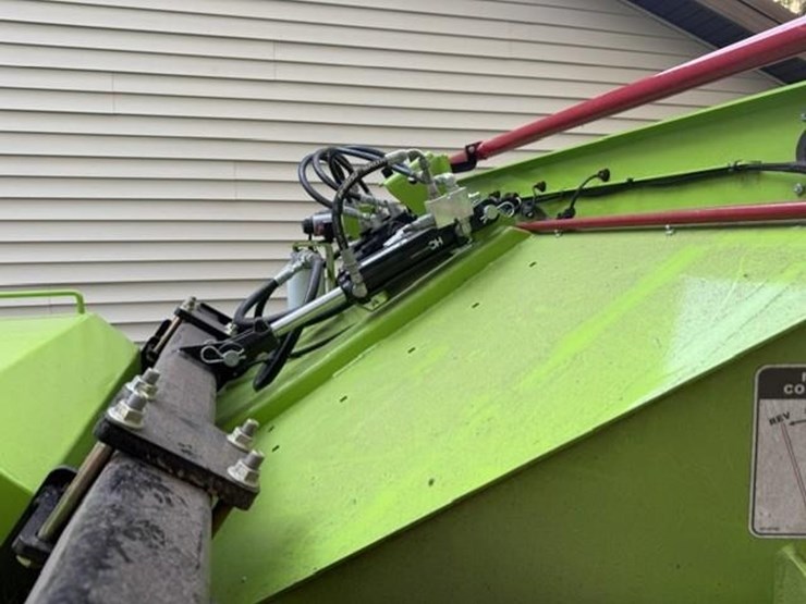 #159-•-2024-dyna-products-v12-31-towable-brush-chipper-image-8