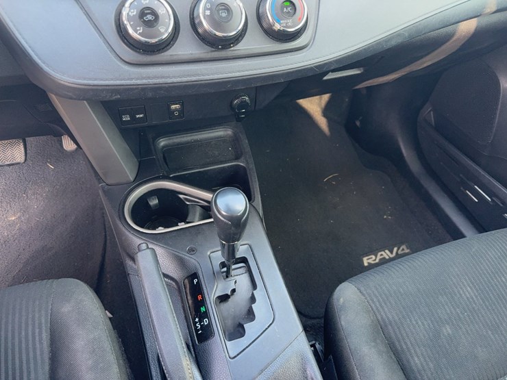 2018-toyota-rav4-image-29