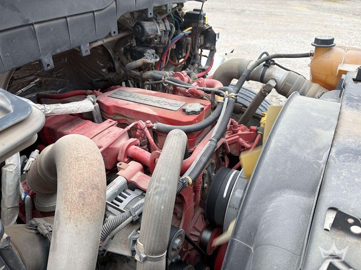 2018-international-durastar-4300-image-18