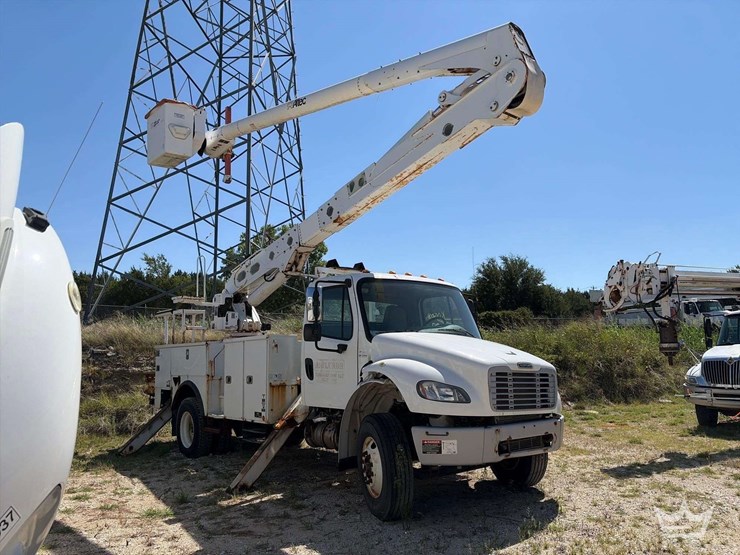 2018-freightliner-m2-106-image-2