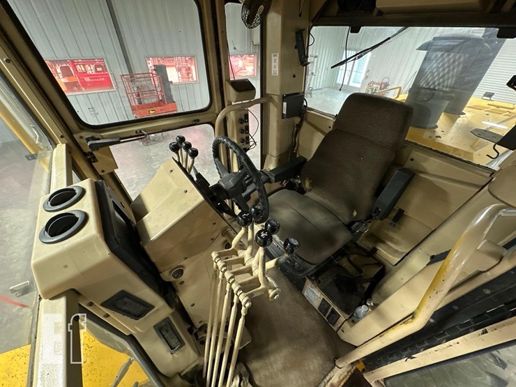2004-caterpillar-120h-image-14