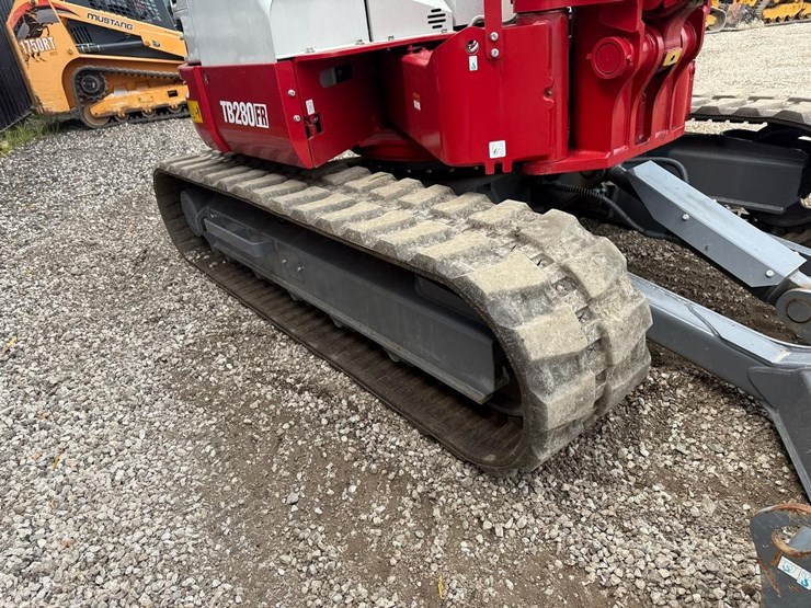 takeuchi-tb280fr-image-10