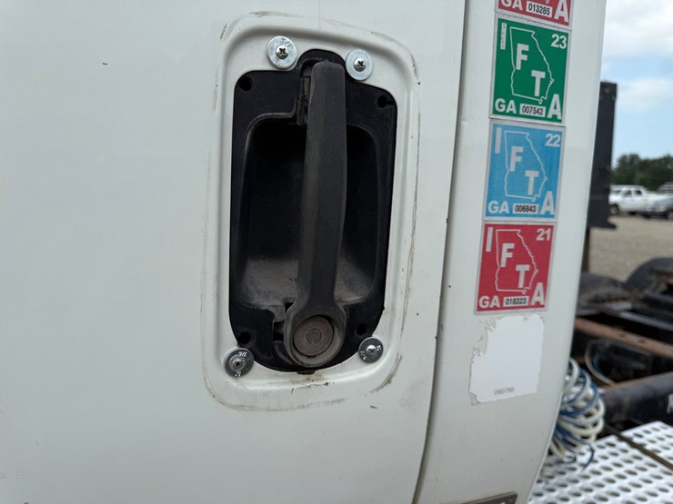 2012-international-transtar-8600-image-28