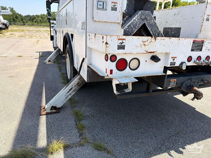 2013-international-durastar-4300-image-8