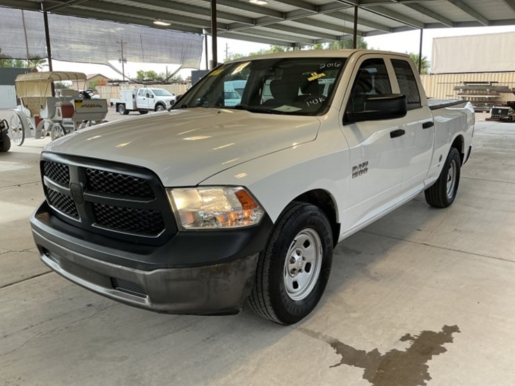 2016-dodge-1500-image-4