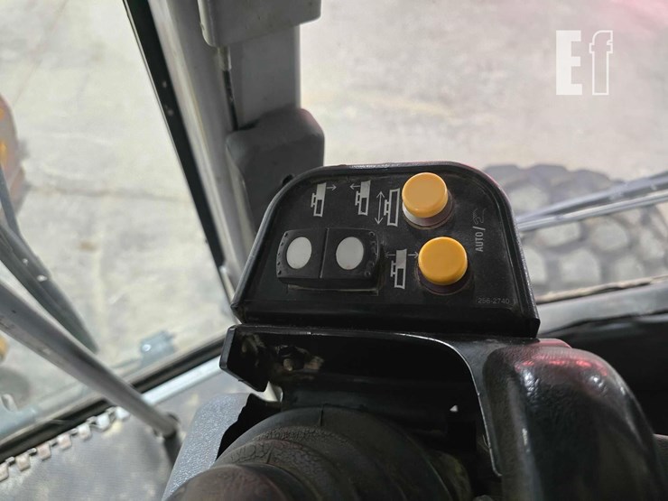 2008-caterpillar-14m-image-19