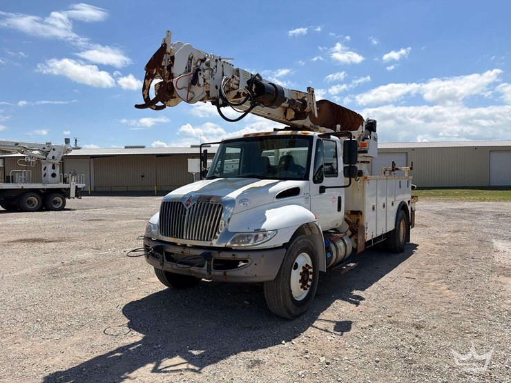 2019-international-durastar-4300-image-35
