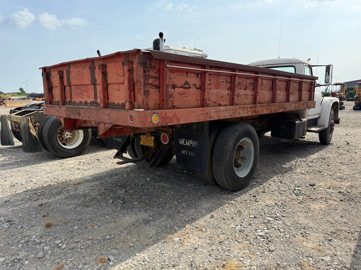 1971-international-loadstar-image-4