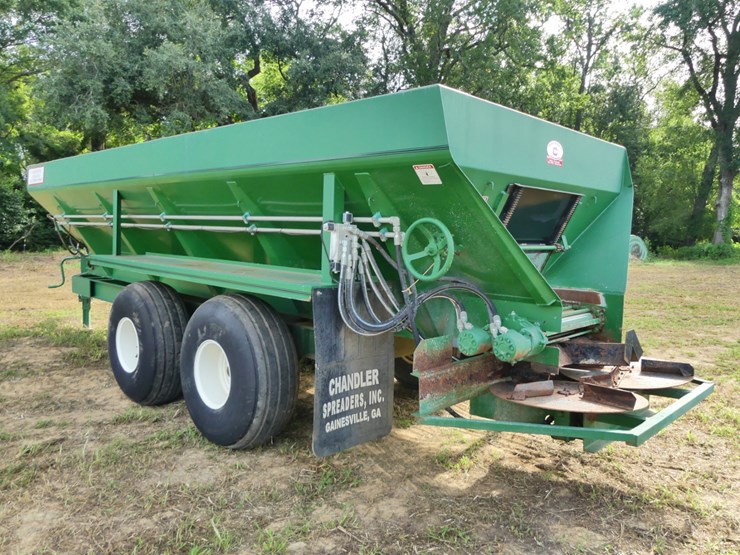 2021-chandler-manure-spreader-image-4