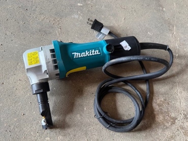 #7-•-makita-jn-1601-angle-grinder-image-9