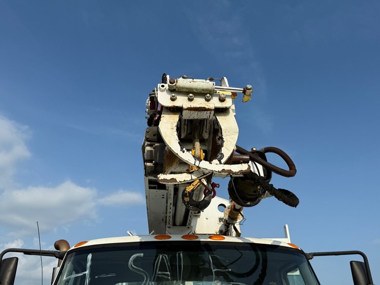 2007-international-durastar-4300-image-107
