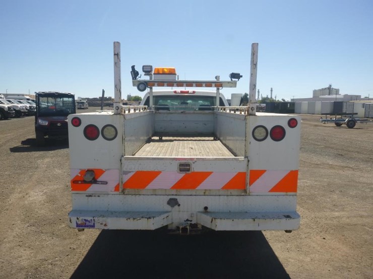 2009-chevrolet-3500-image-6