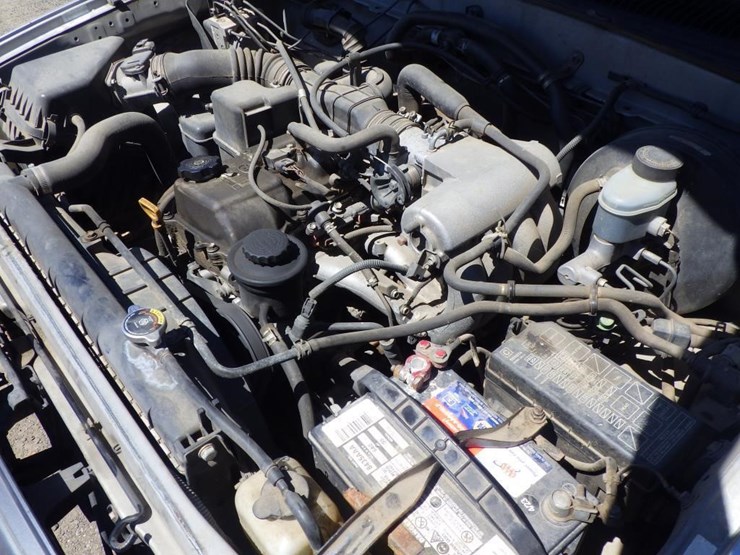 2004-toyota-tacoma-image-8
