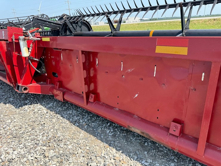 2014-case-ih-3162-image-9