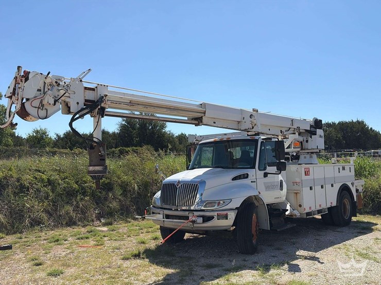 2012-international-durastar-4300-image-1
