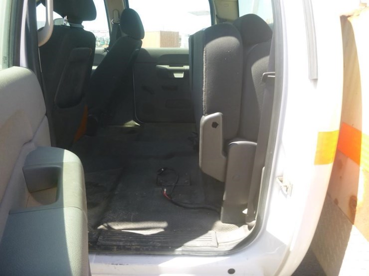 2008-gmc-3500-image-9