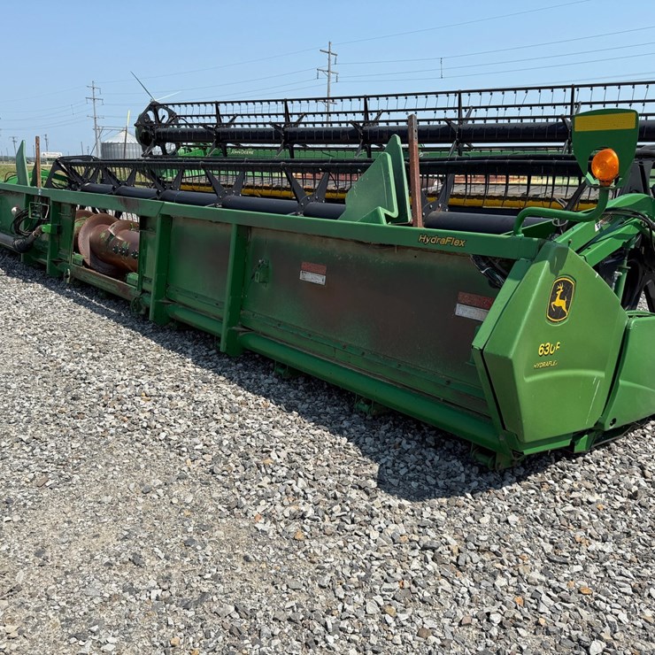 JOHN DEERE 630F