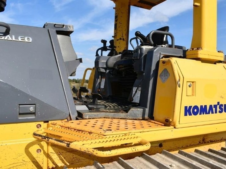 2006-komatsu-d65ex-image-10