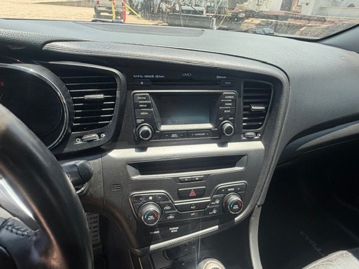 #83572-•-2013-kia-optima-image-46