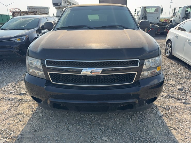 2014-chevrolet-tahoe-image-26
