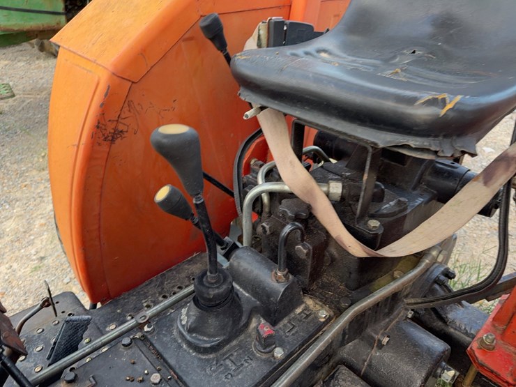2004-tractor-king-200-image-45