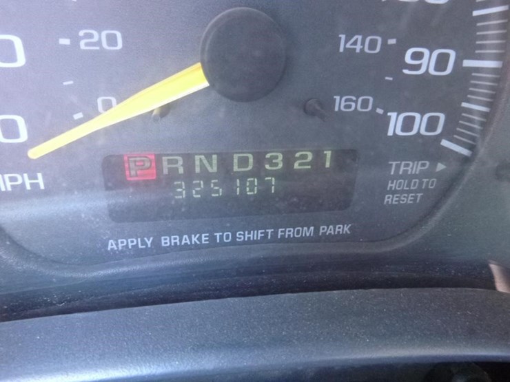 2000-chevrolet-express-3500-image-13