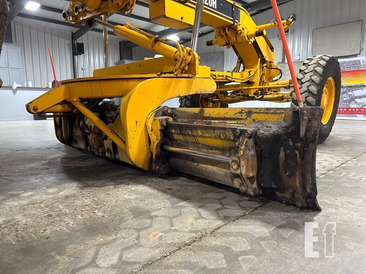2005-caterpillar-120h-image-12