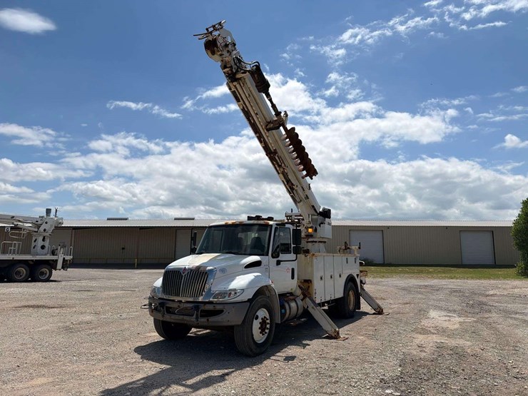 2019-international-durastar-4300-image-2