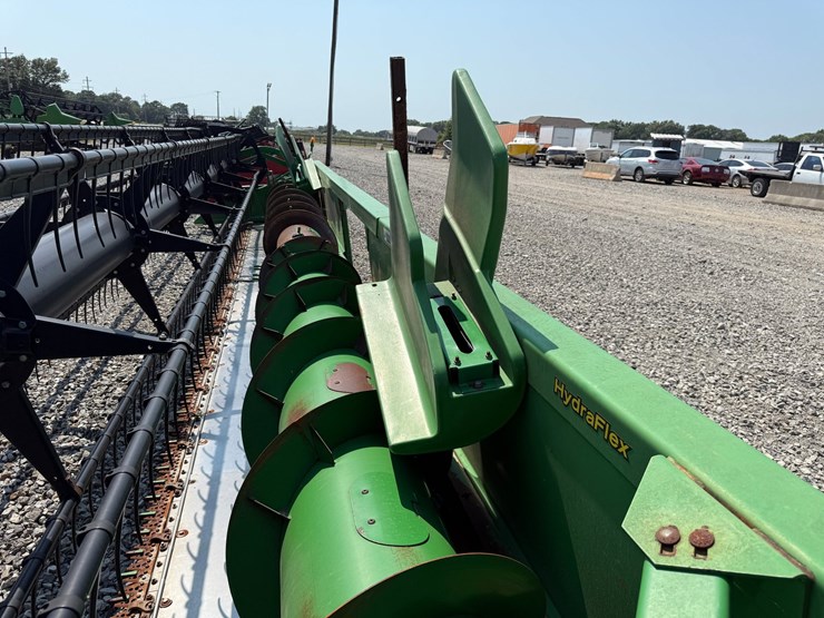 john-deere-630f-image-21