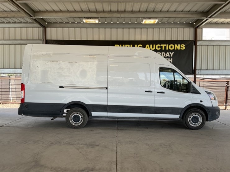 2020-ford-transit-image-1