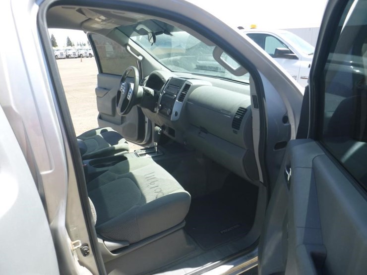 2016-nissan-frontier-image-6