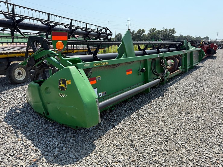 john-deere-630f-image-2