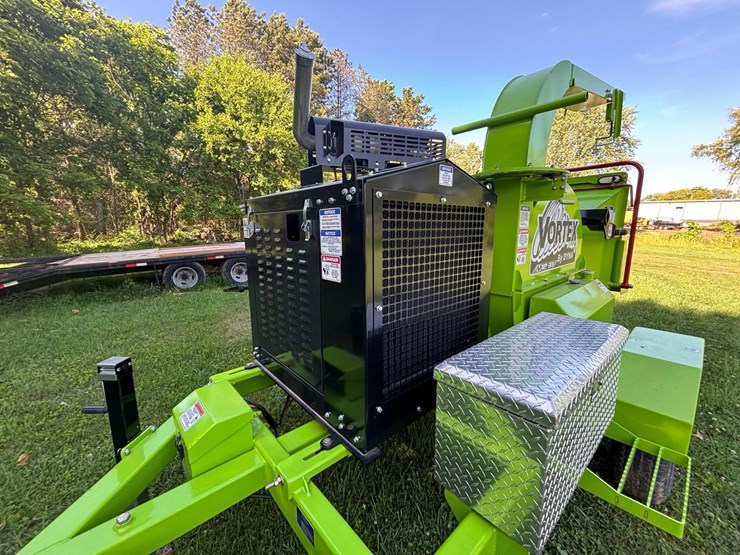 #157-•-2024-vortex-v12-31-towable-brush-chipper-image-41