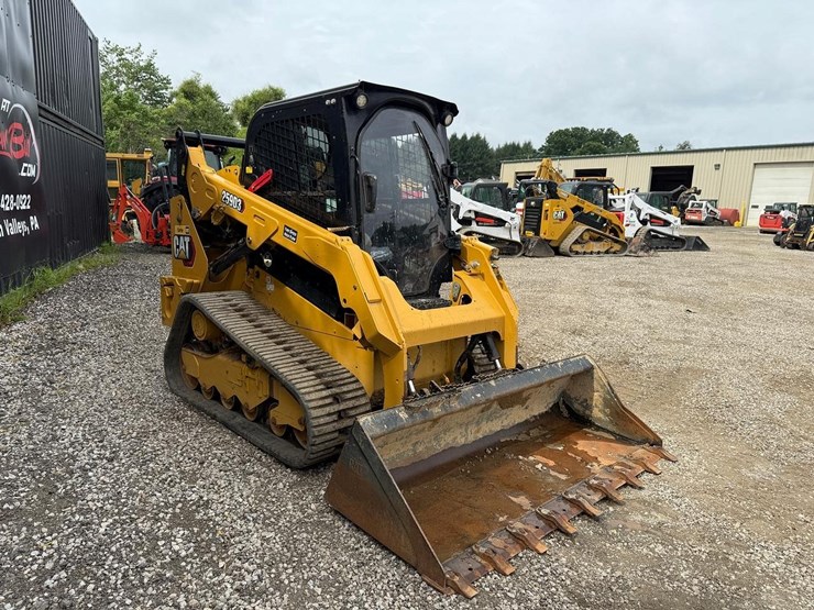 2022-caterpillar-259d3-image-11