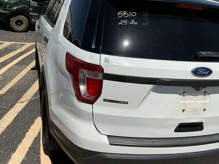 2018-ford-explorer-image-3