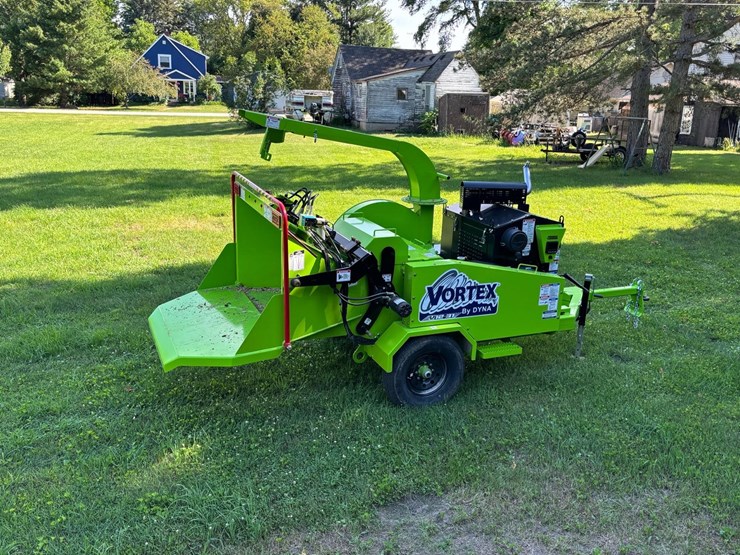 #157-•-2024-vortex-v12-31-towable-brush-chipper-image-5