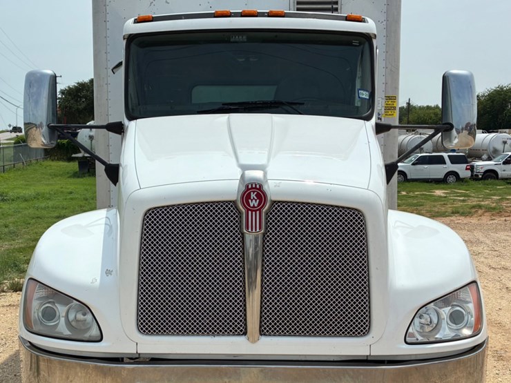 2017-kenworth-t270-image-2